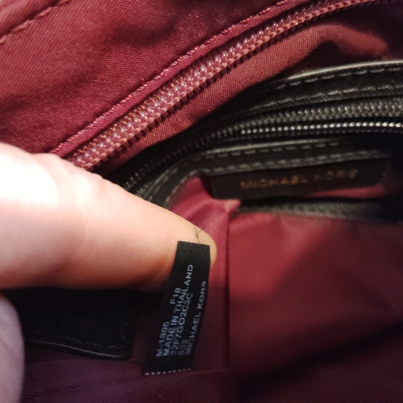 FLAWLESS!!Michael Kors, Maroon Kelsey Nylon Crossbody - Picture 8 of 8